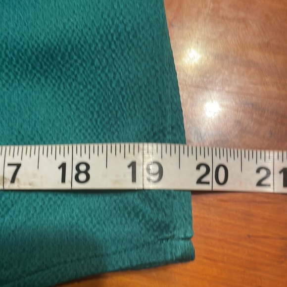 Small Express green mock neck long sleeve button back peep hole blouse top - Picture 15 of 15